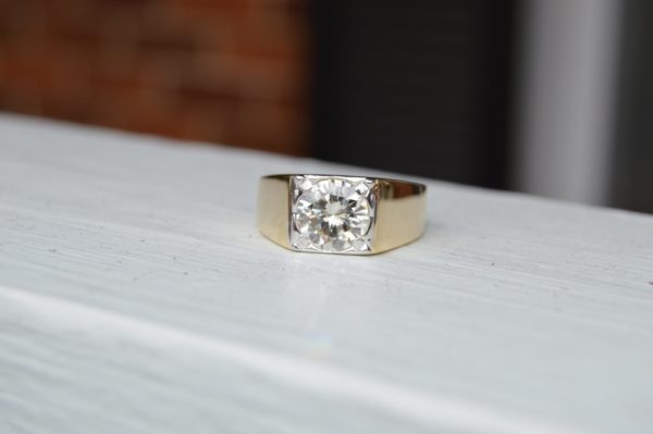 Two Tone Round Diamond Ring with Tapered Shank